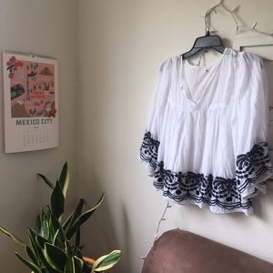 ‼️SOLD‼️White Blouse Top